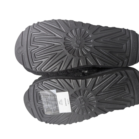 UGG CLASSIC MINI CHUNKY KNIT BLACK CARDY BOOT Size.. US 6 - Picture 8 of 9